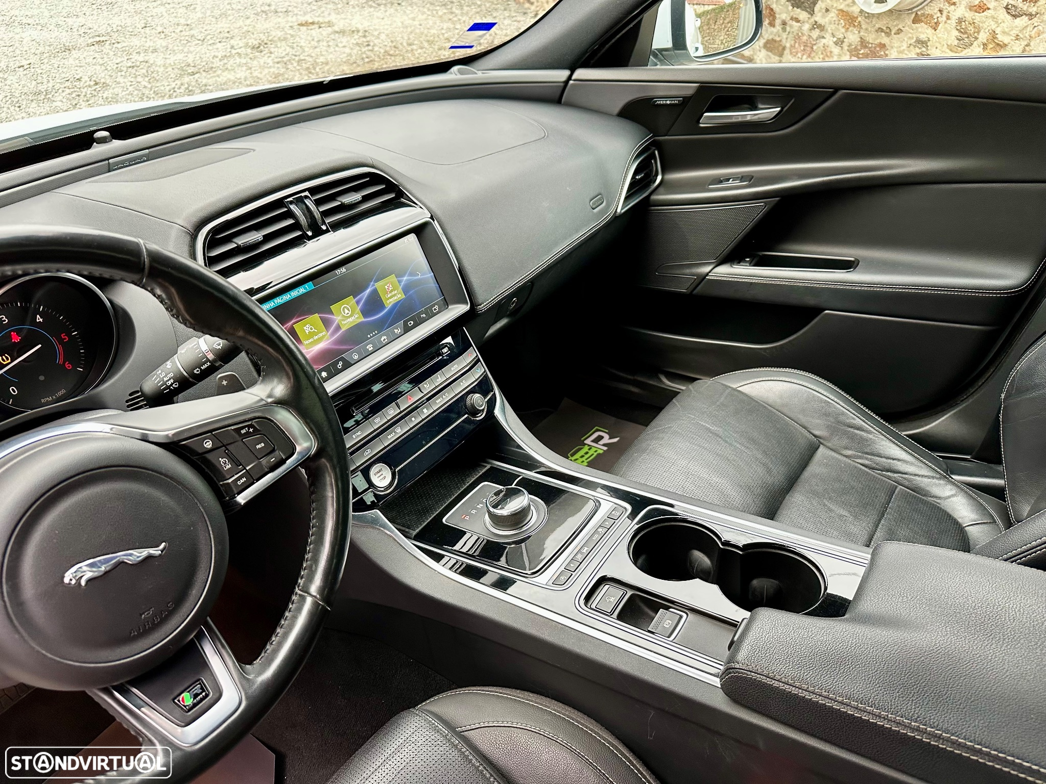 Jaguar XE 2.0 D R-Sport AWD Aut. - 20
