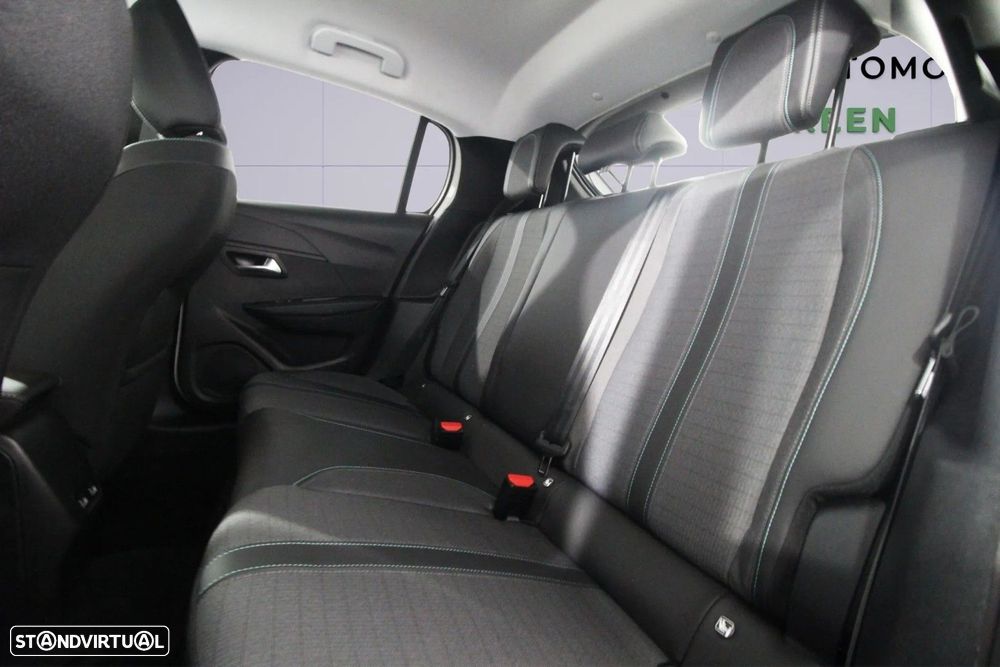 Peugeot e-208 - 11