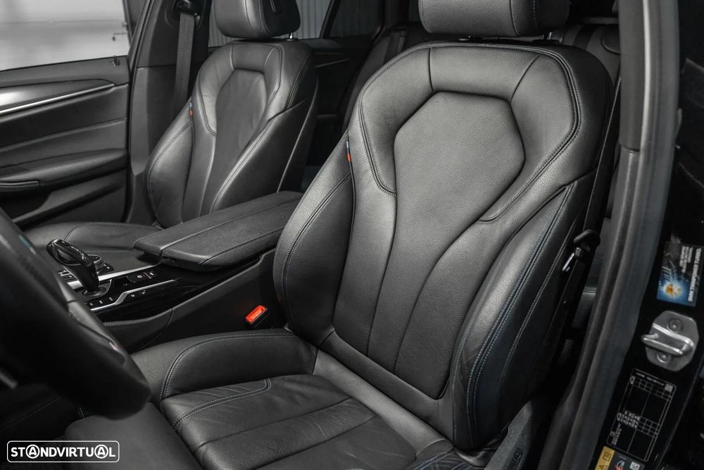 BMW 530 e Pack Desportivo M - 23