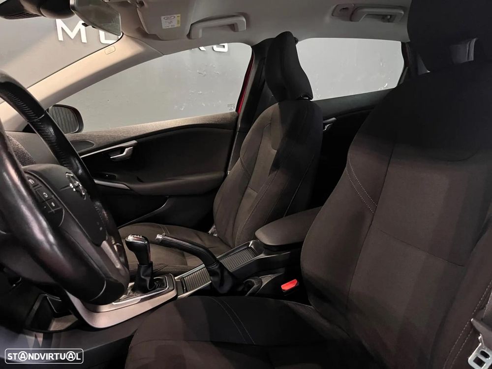 Volvo V40 - 18