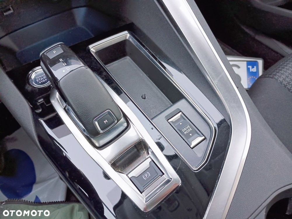 Peugeot 5008 1.2 PureTech Active Pack S&S EAT8 - 19