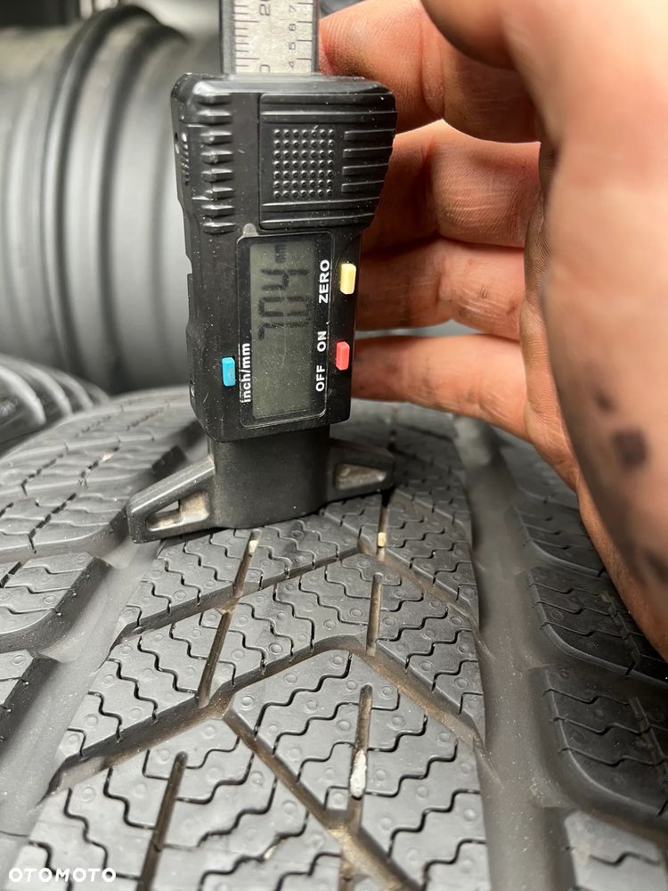 Pirelli 225 45 18 Sottozero 3 Winter Zima 4szt. komplet - 5