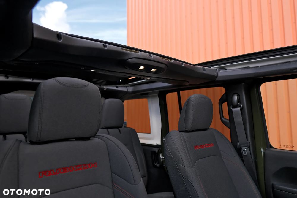 Jeep Wrangler - 26