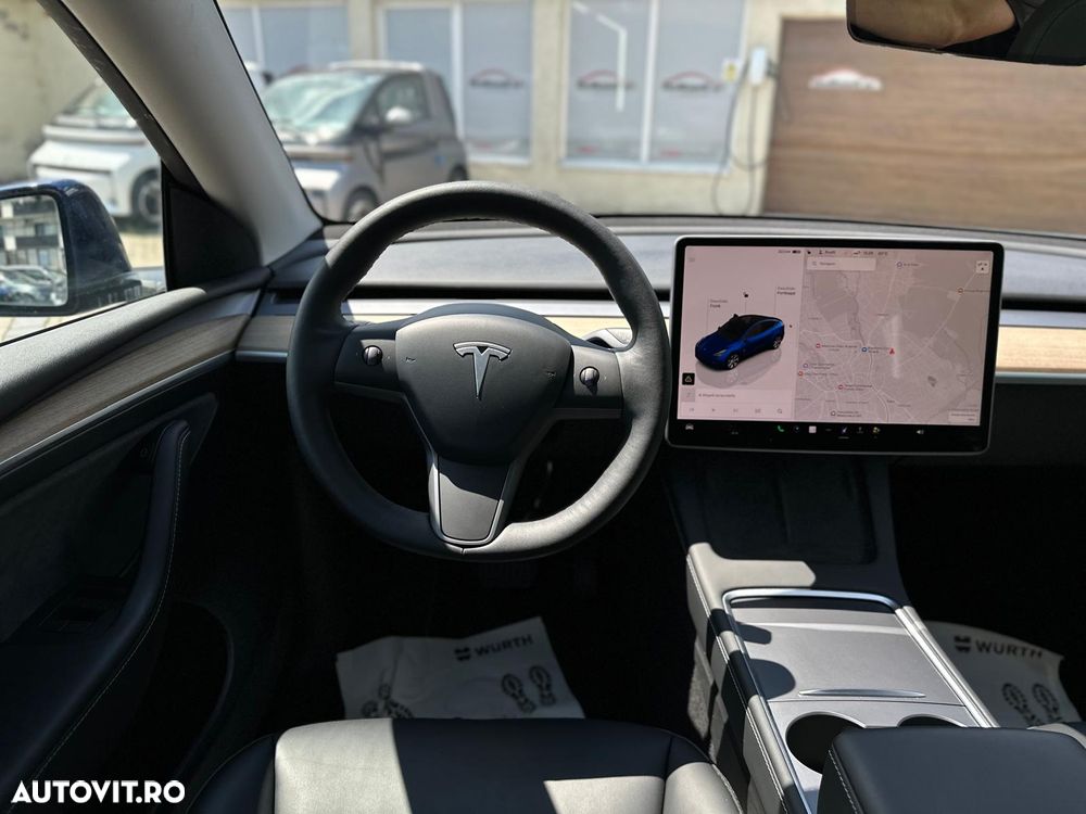 Tesla Model Y Long Range Dual Motor AWD - 6