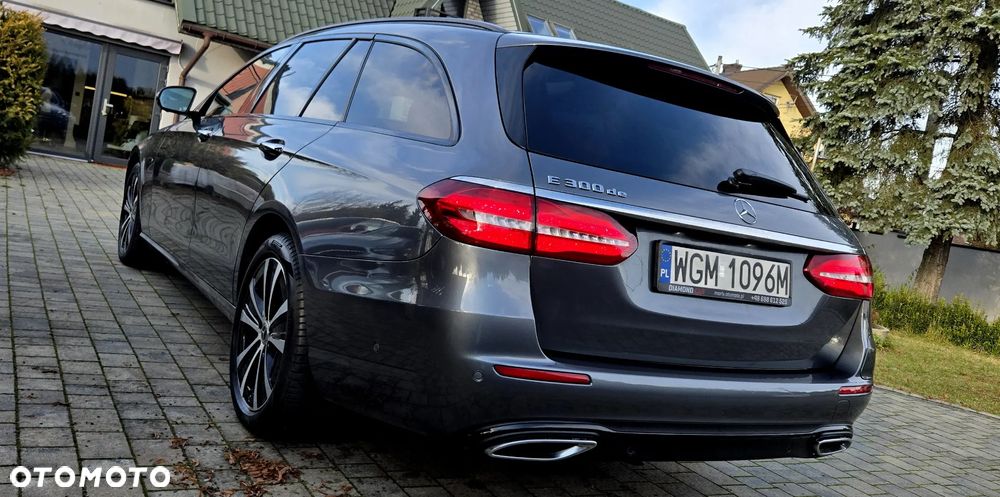 Mercedes-Benz Klasa E 220 d 9G-TRONIC - 20