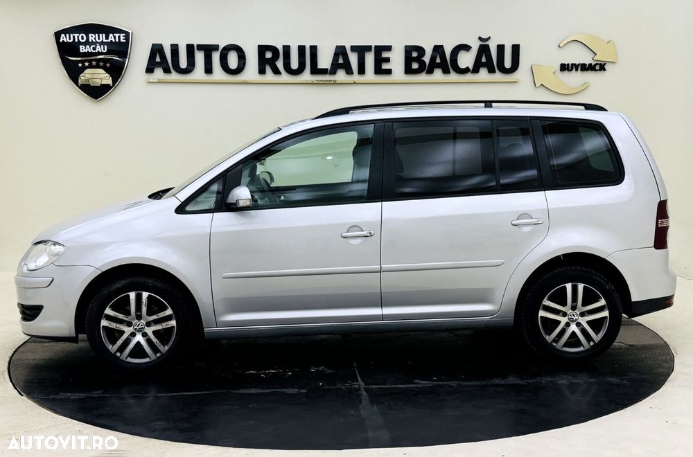 Volkswagen Touran - 5