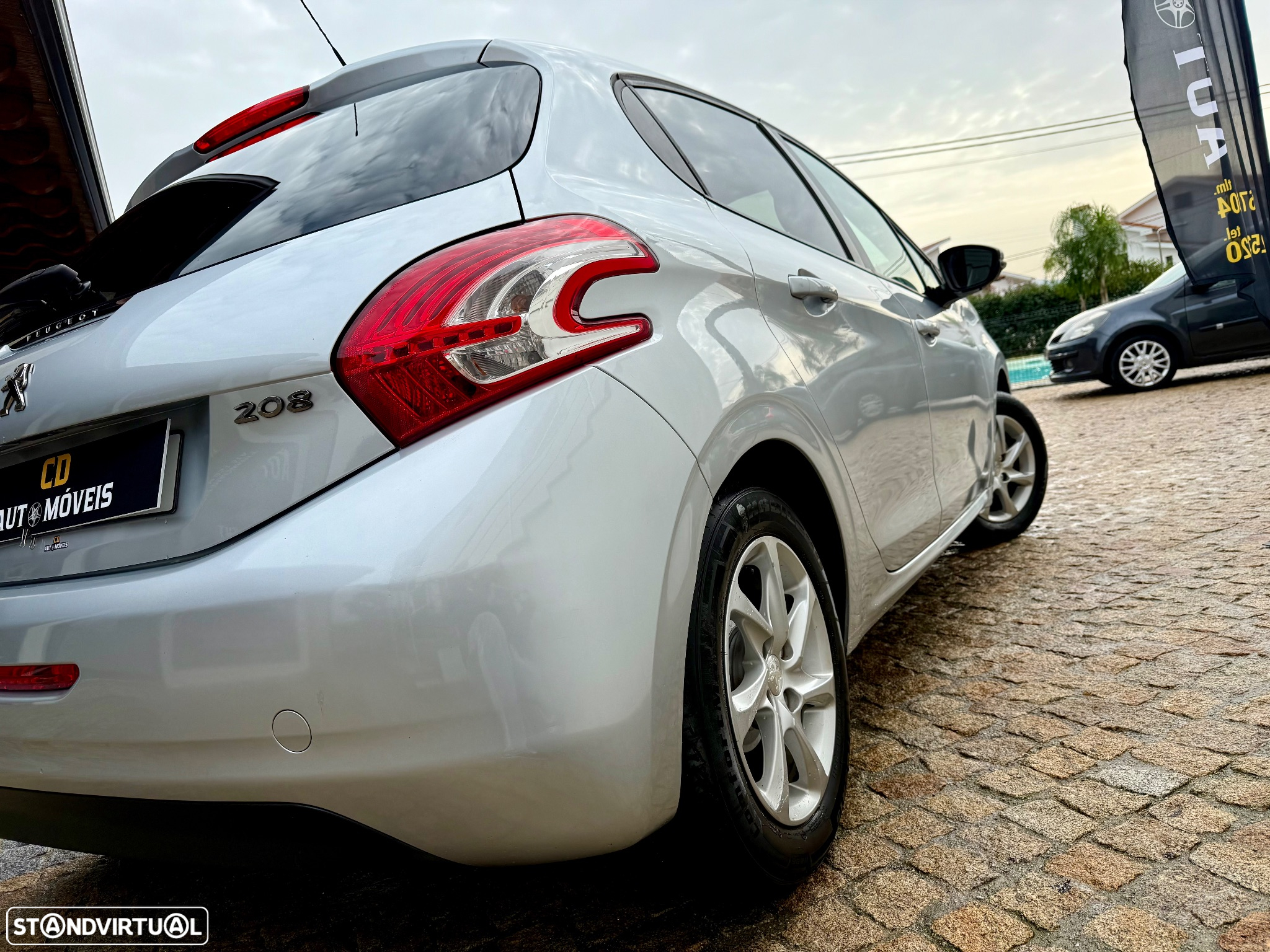 Peugeot 208 1.2 VTi SE Style - 2