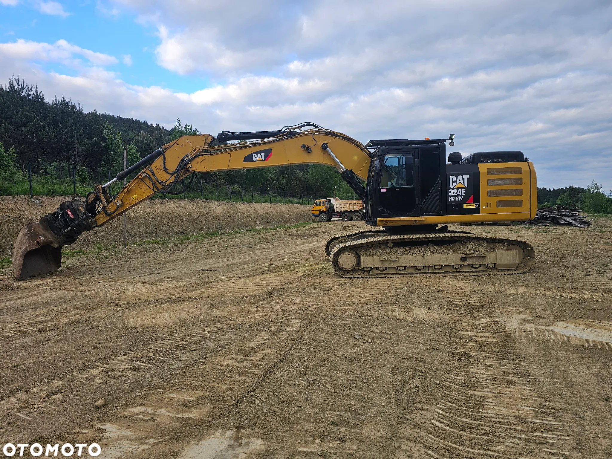 Caterpillar 324EL - 2