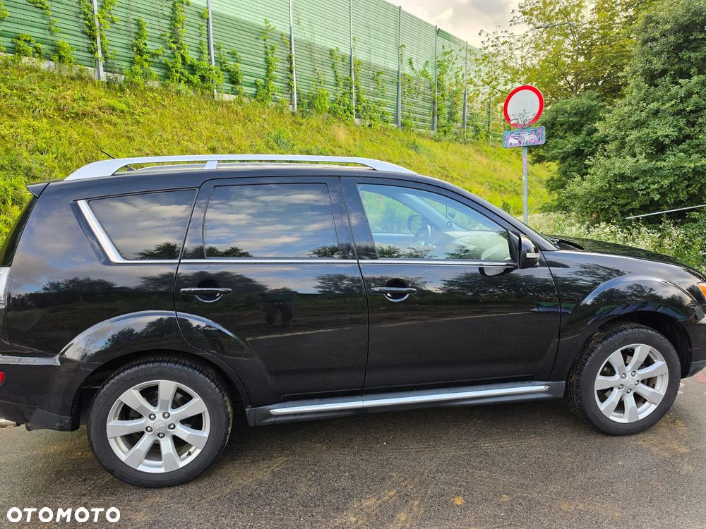Mitsubishi Outlander 2.0 DID Intense + - 6