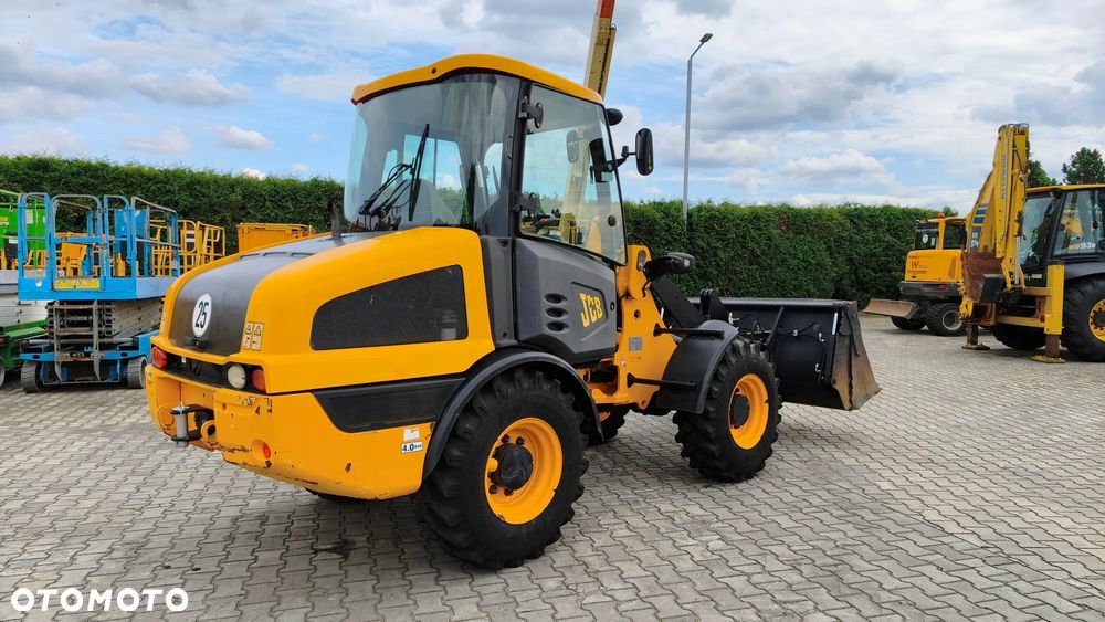 JCB 406 T4 - 6