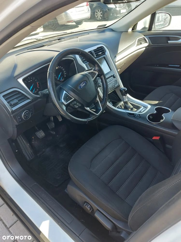 Ford Mondeo 2.0 TDCi Ambiente - 4