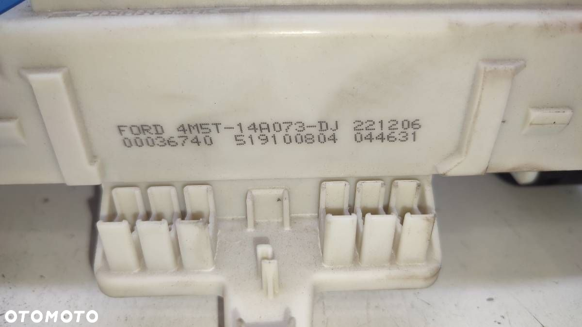 SKRZYNKA BEZPIECZNIKÓW MODUŁ BSI FORD C-MAX I 4M5T-14A073-DJ - 2
