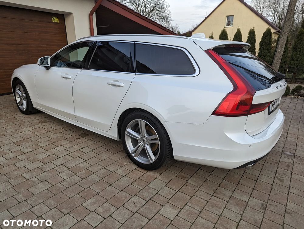 Volvo V90 D4 Momentum Pro - 3