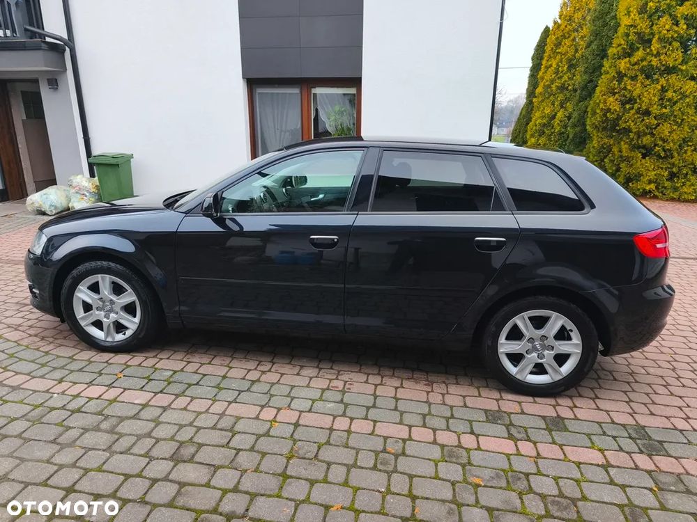 Audi A3 Sportback 1.6 Attraction - 16