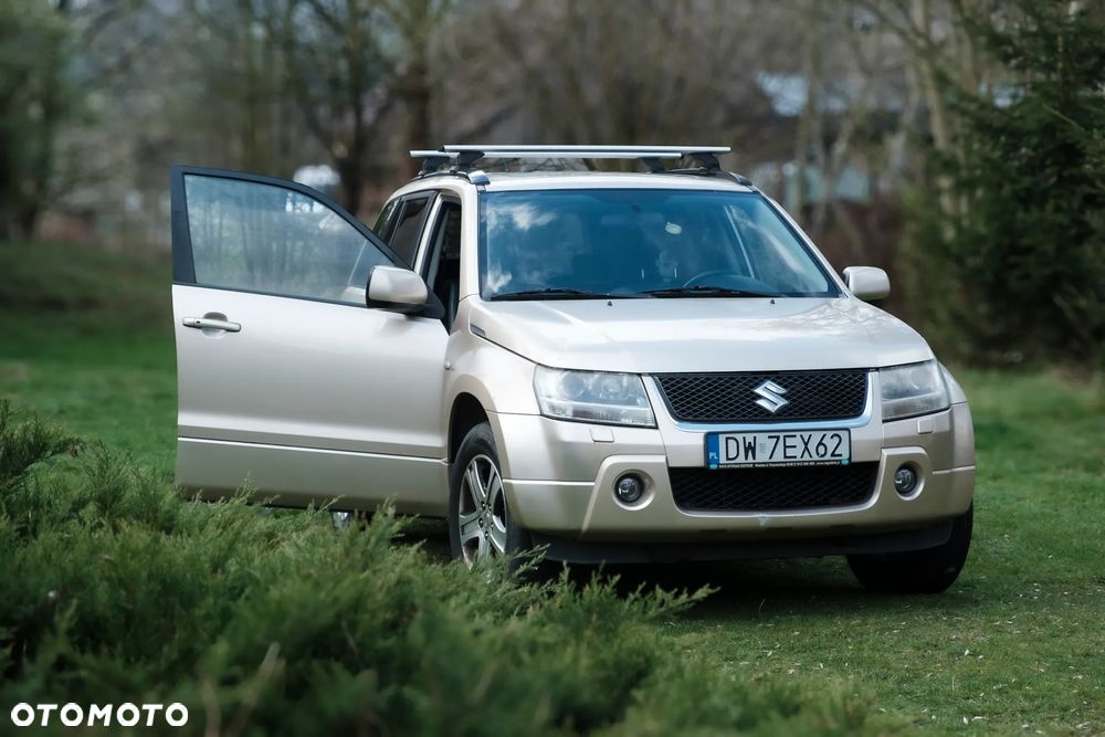 Suzuki Grand Vitara 2.0 De Luxe - 1
