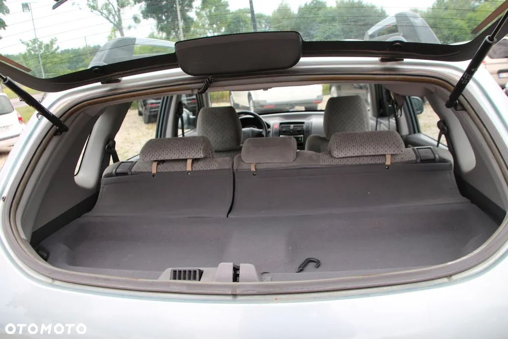 Hyundai Tucson 2.0 Comfort 2WD - 17