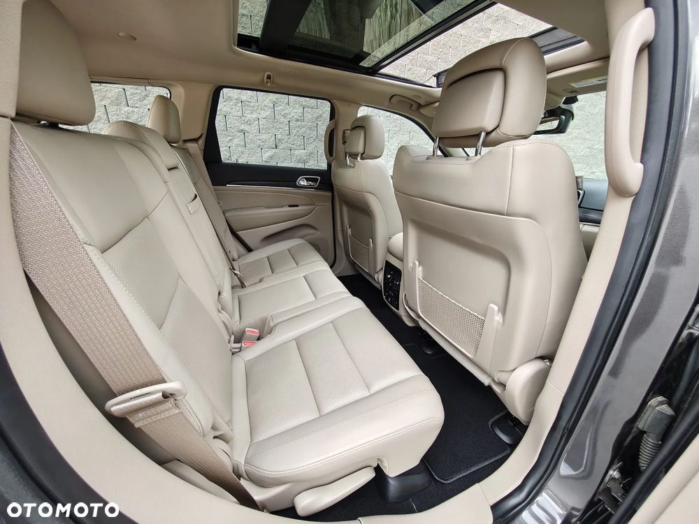 Jeep Grand Cherokee - 14