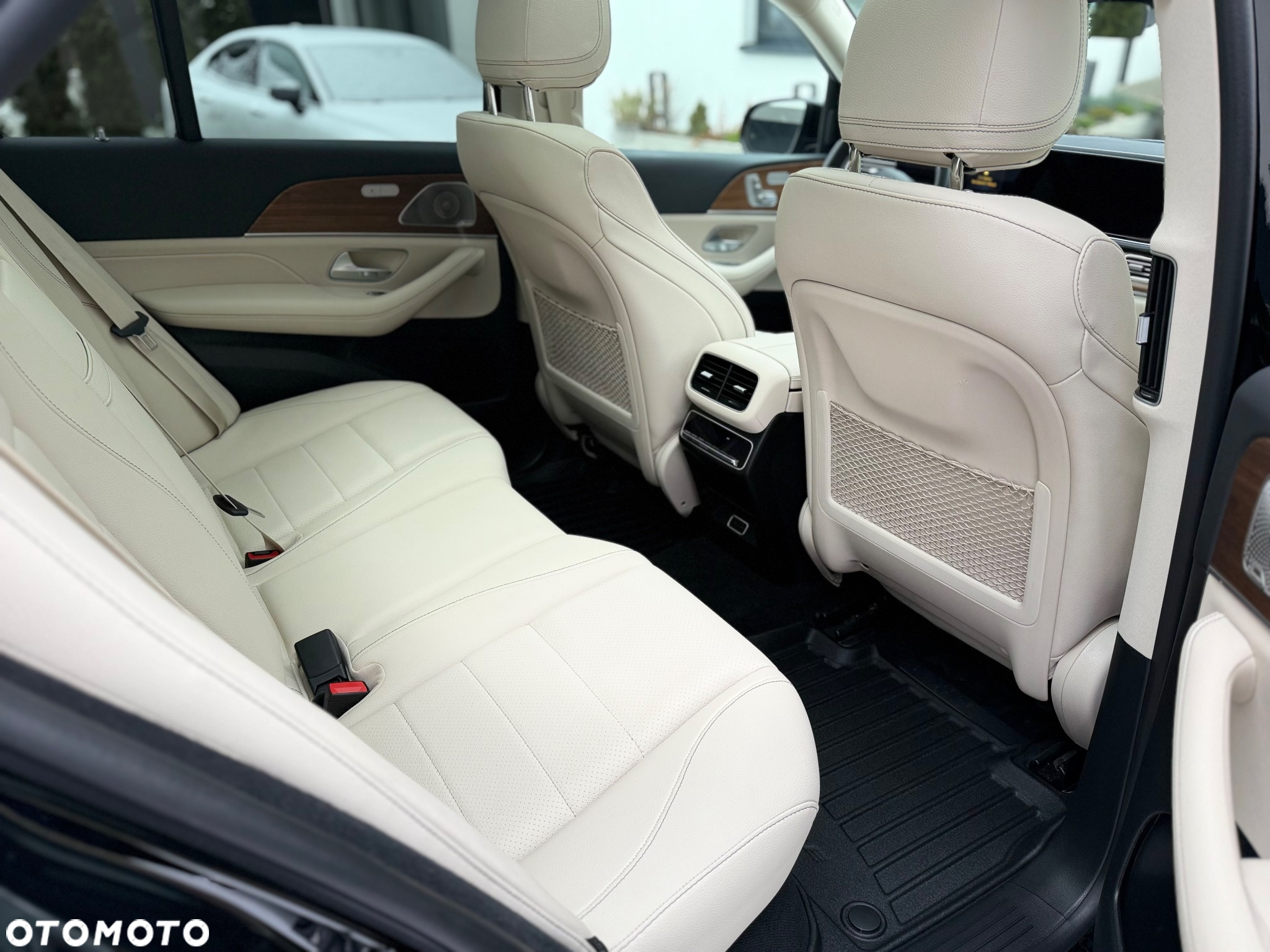 Mercedes-Benz GLE - 10