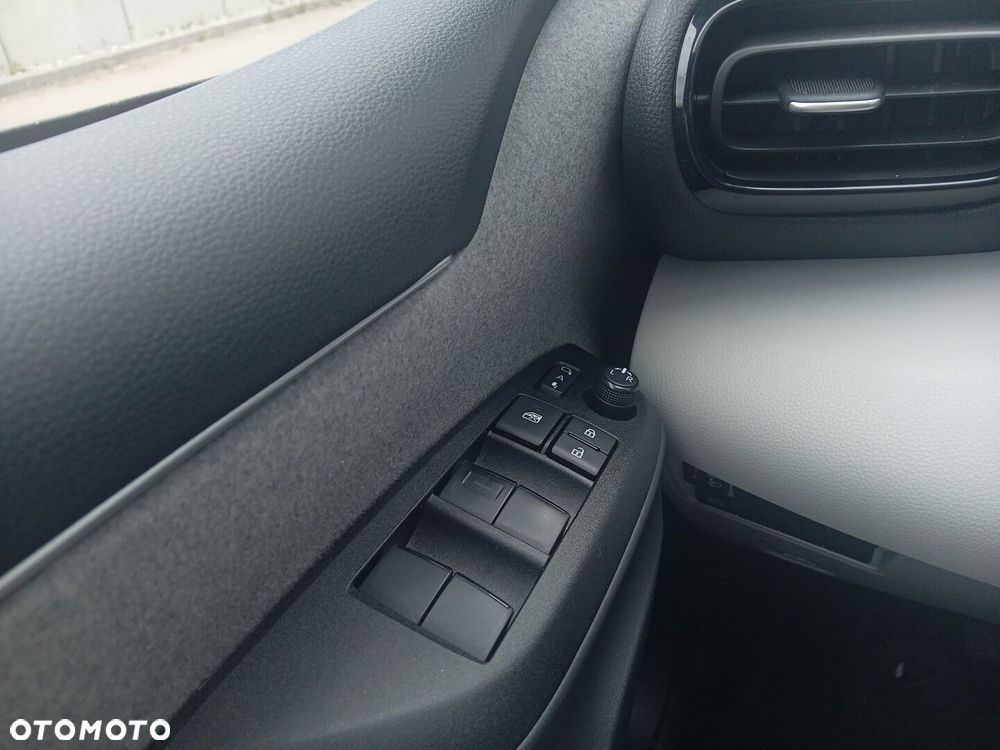 Toyota Yaris - 17