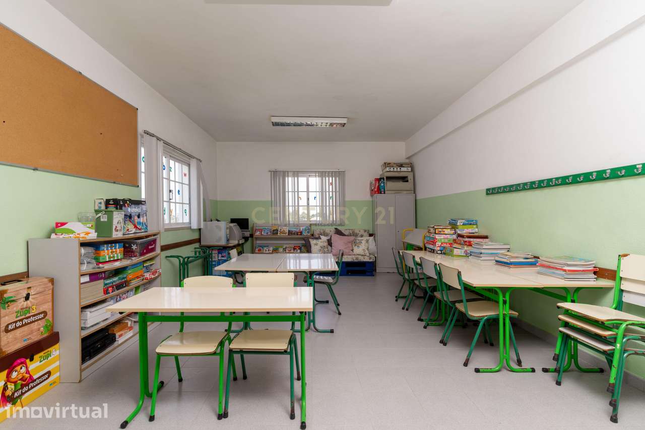 Edifício de Serviços com Potencial de Reconversão para Habitação - Arr - Grande imagem: 2/51