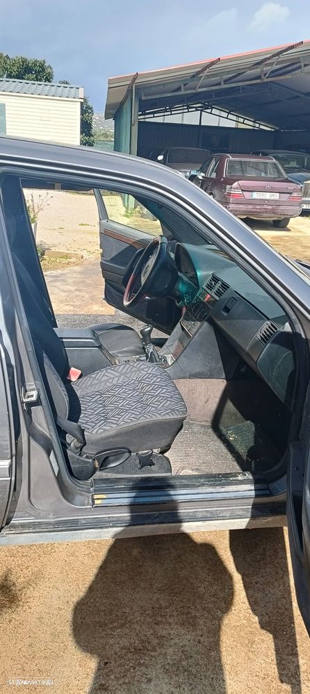 Mercedes-Benz C 220 D Elegance - 4