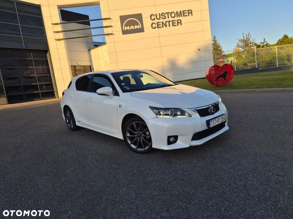 Lexus CT 200h F Sport - 9