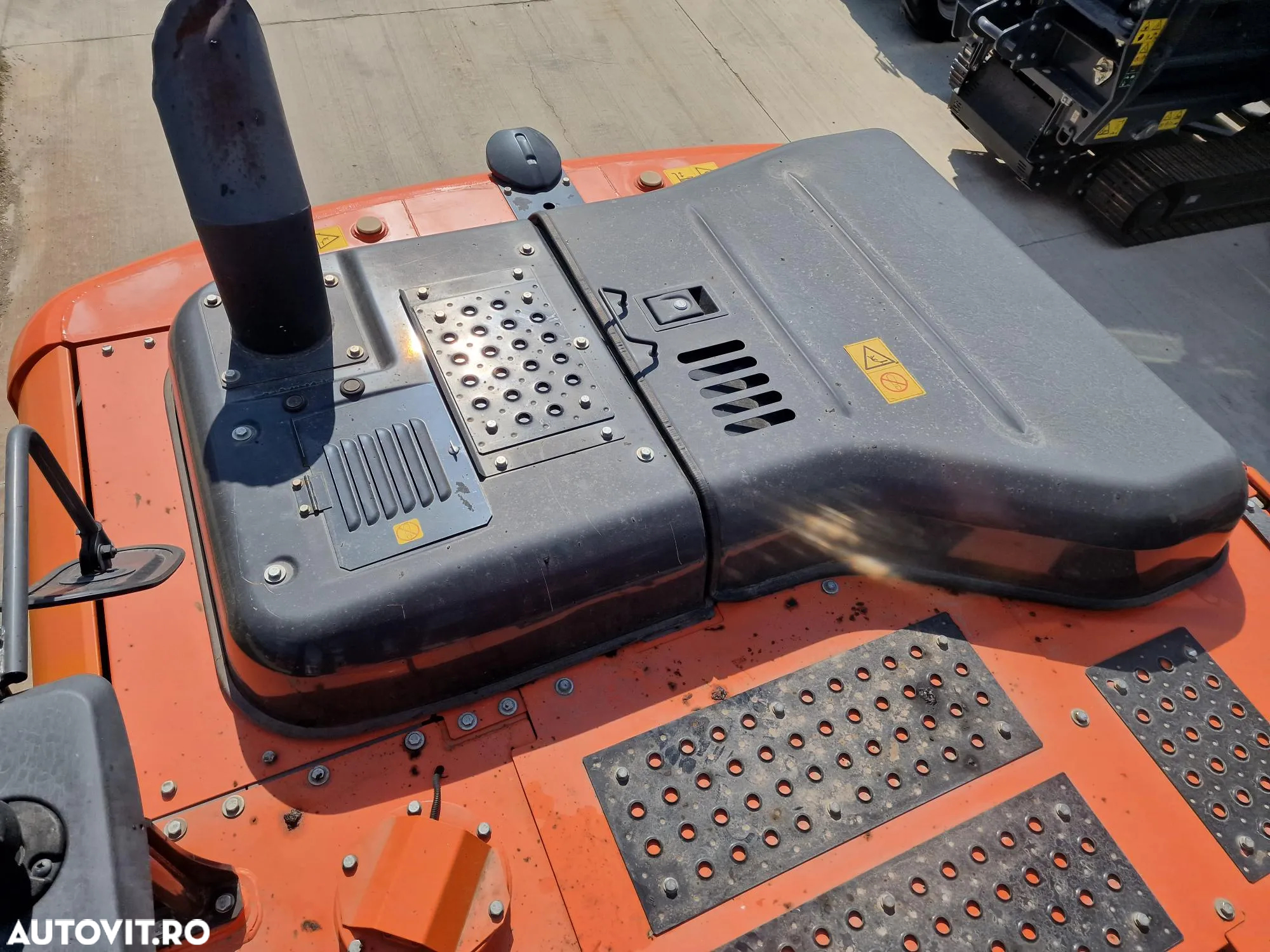 Hitachi ZX220W-6, 22tone, 2019, 4.844h, Cupa NOUA 1,3mc, LAMA si CALE, 3 BRATE excavare, Inst picon, a doua inst hidr, Gresare automata, posibilitate leassing 4 ani, CA NOU, PROMOTIE 109.900 EUR+Tva - 35