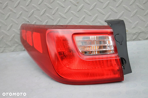 LAMPA W BŁOTNIK LEWY TYŁ LEWA TYLNA KIA OPTIMA IV KOMBI 15-20