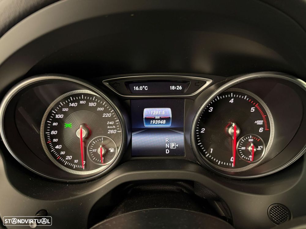 Mercedes-Benz CLA 220 - 21
