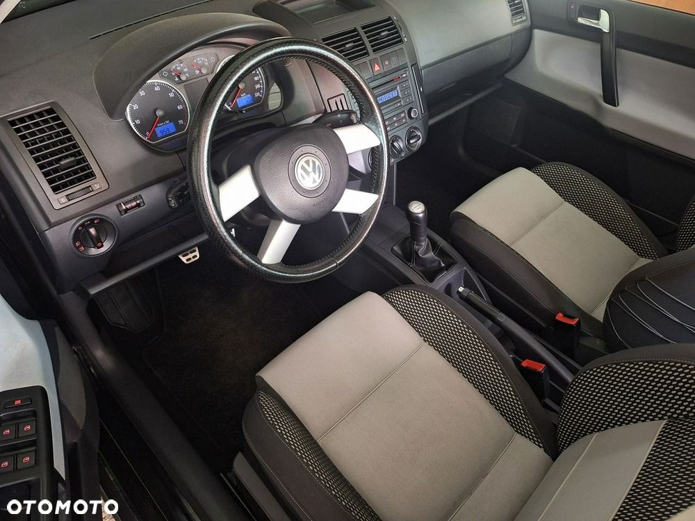 Volkswagen Polo Cross - 9
