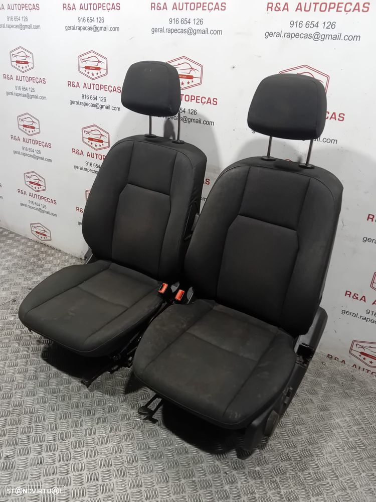 Conjunto de Bancos Mercedes Class C W204 Sedan Tecido Original - 12