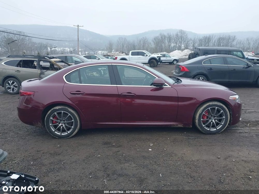 Alfa Romeo Giulia - 24