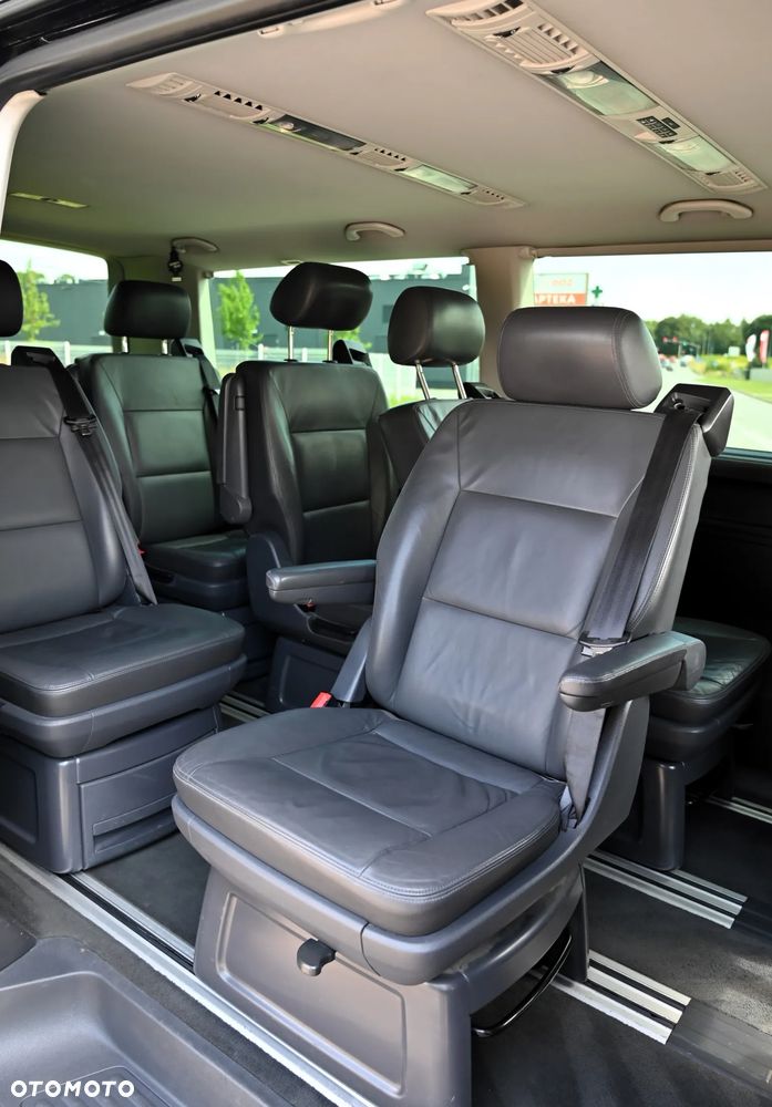 Volkswagen Multivan - 20
