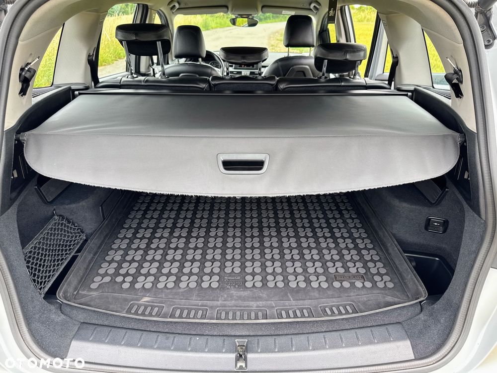 BMW Seria 2 218d GT - 14