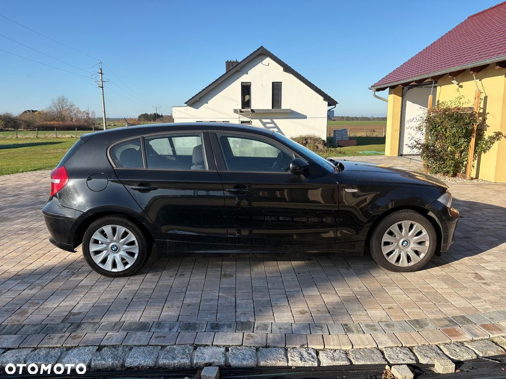 BMW Seria 1 116d DPF - 4
