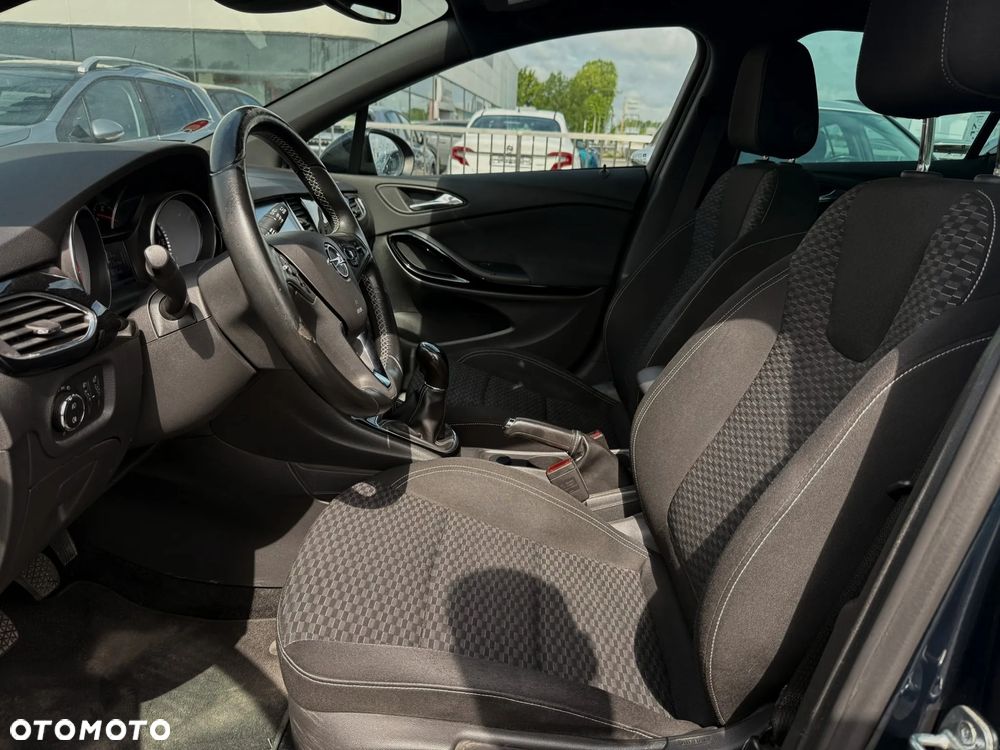 Opel Astra 1.4 T Dynamic S&S - 9