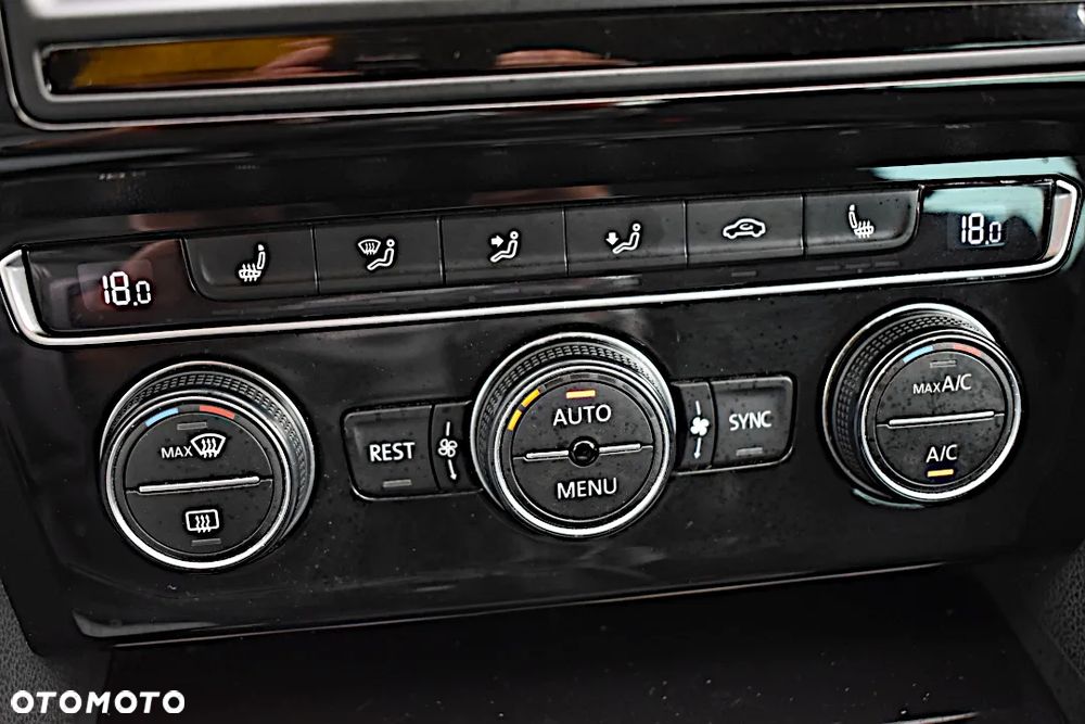 Volkswagen Passat - 24