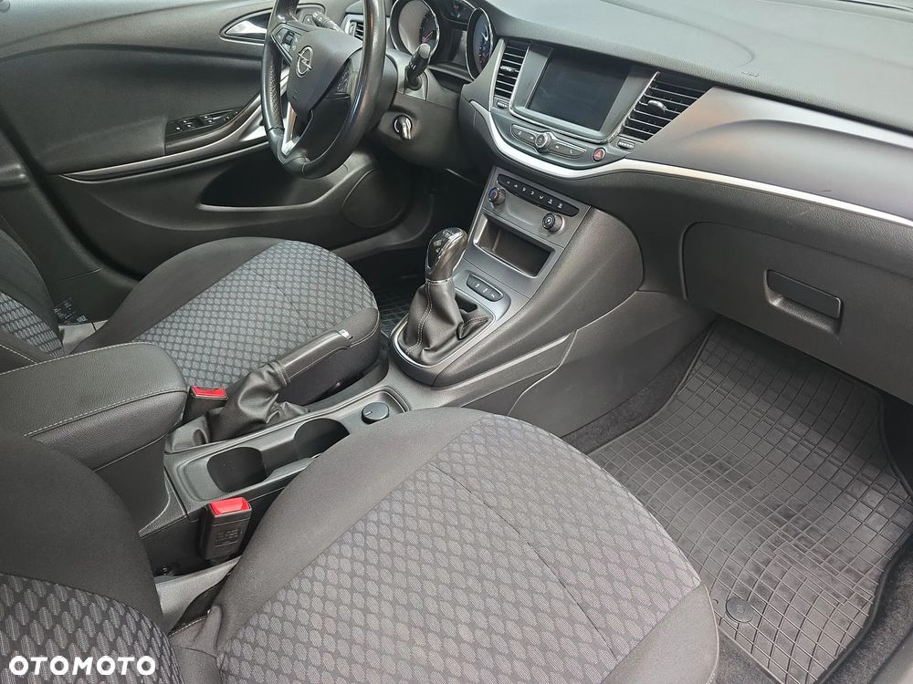Opel Astra 1.2 T Edition S&S - 28
