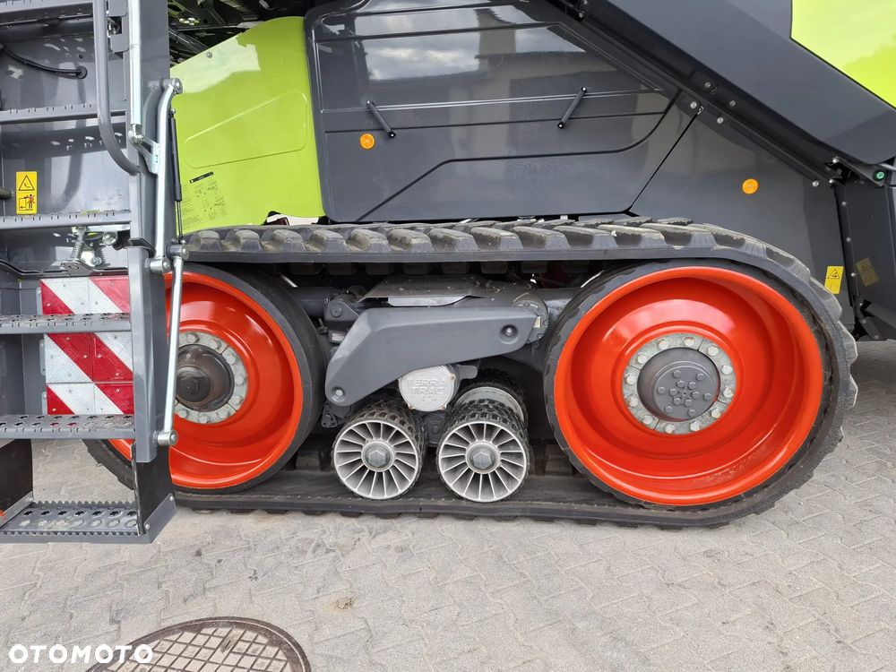 Claas Lexion 6800 - 16