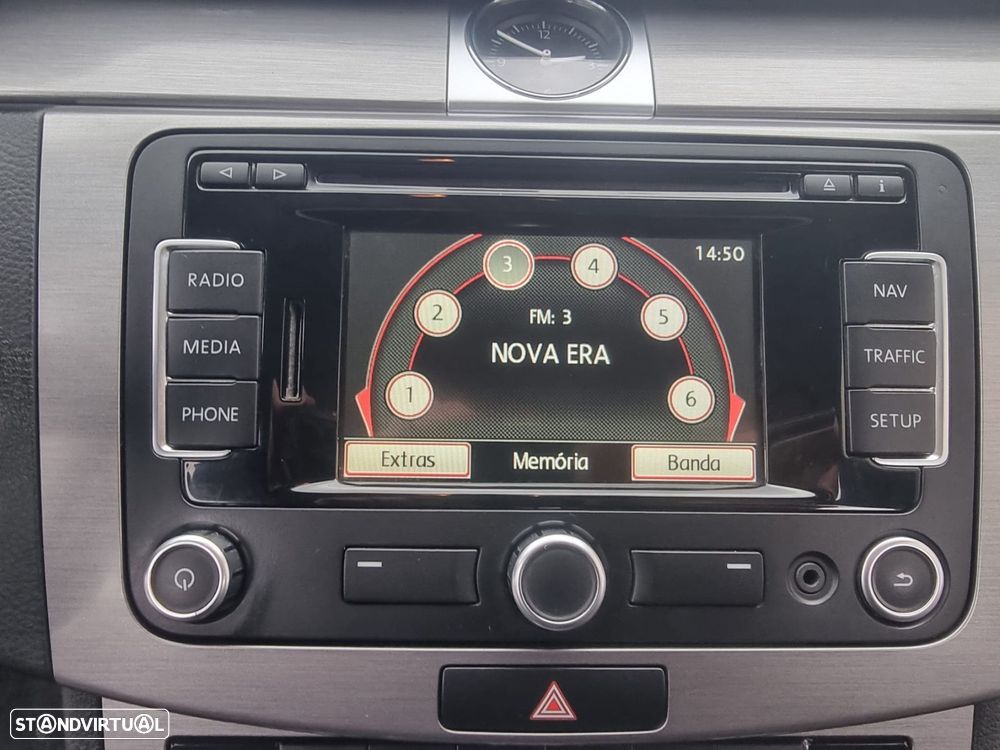 VW Passat Variant 1.6 TDI BlueMotion - 11