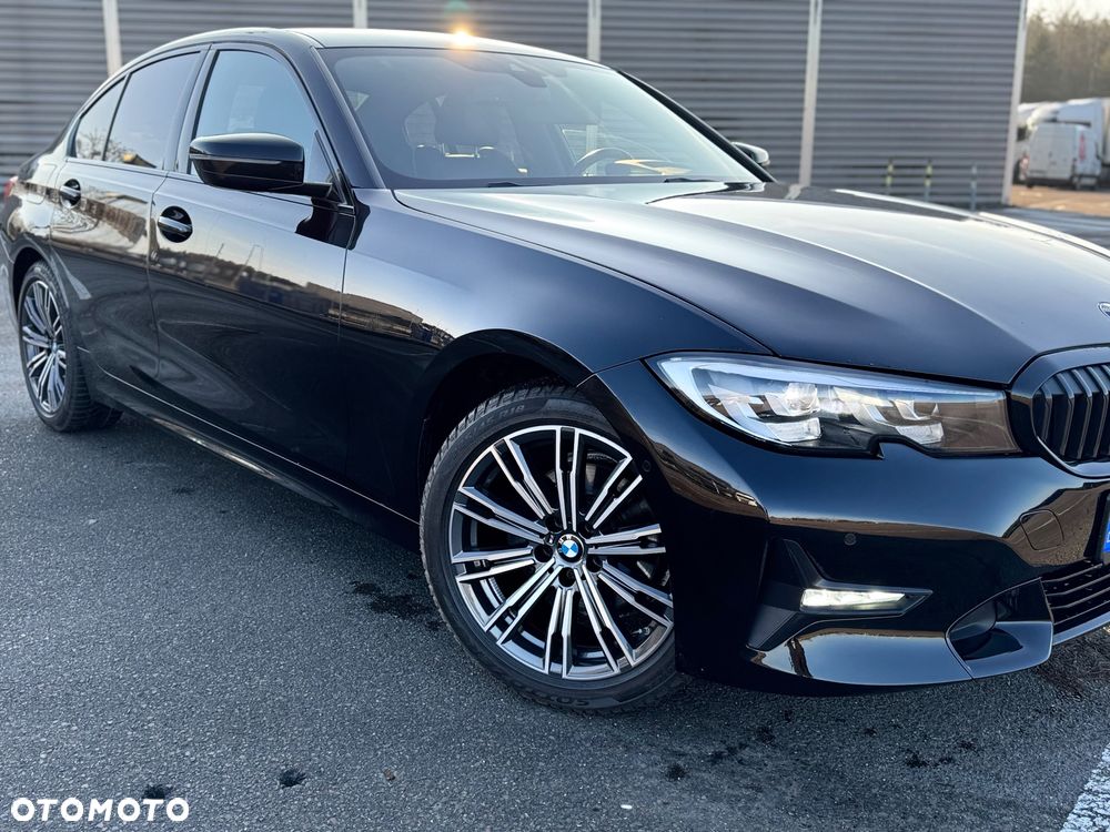 BMW Seria 3 320d Sport Line - 11