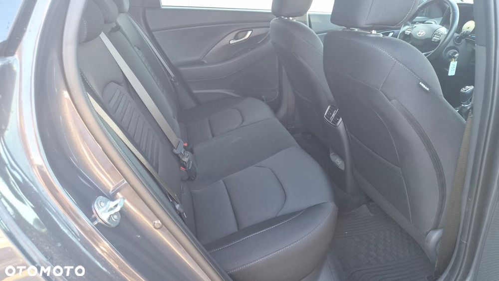 Hyundai i30 - 23