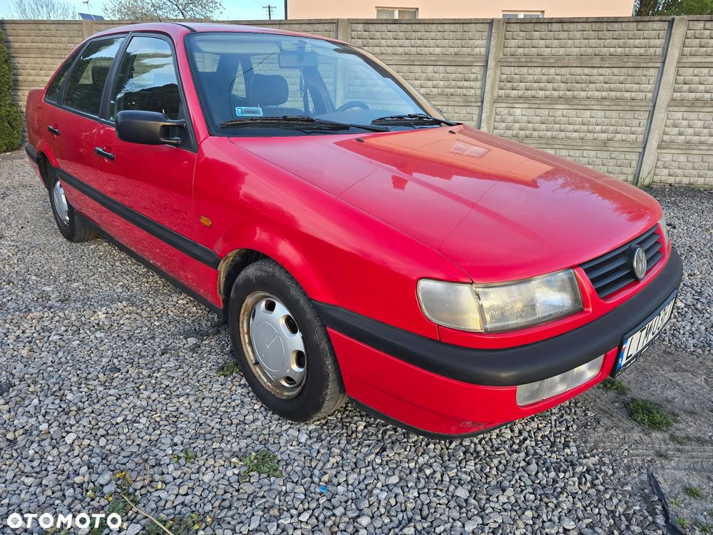 Volkswagen Passat 1.8 GL - 1