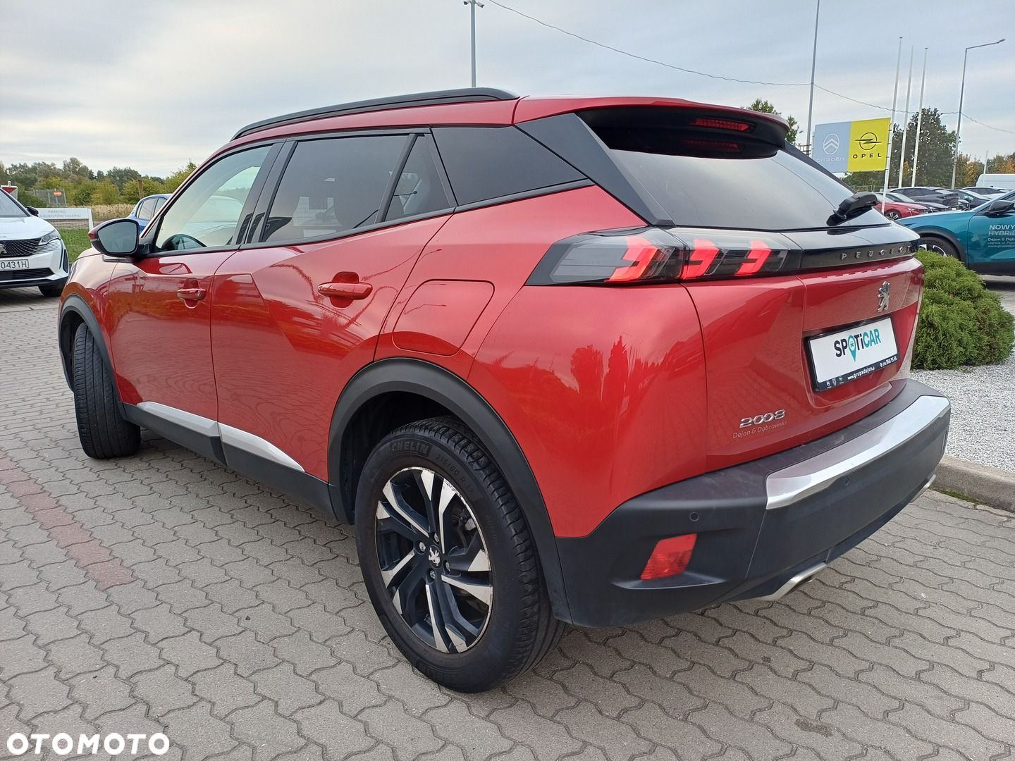 Peugeot 2008 - 4