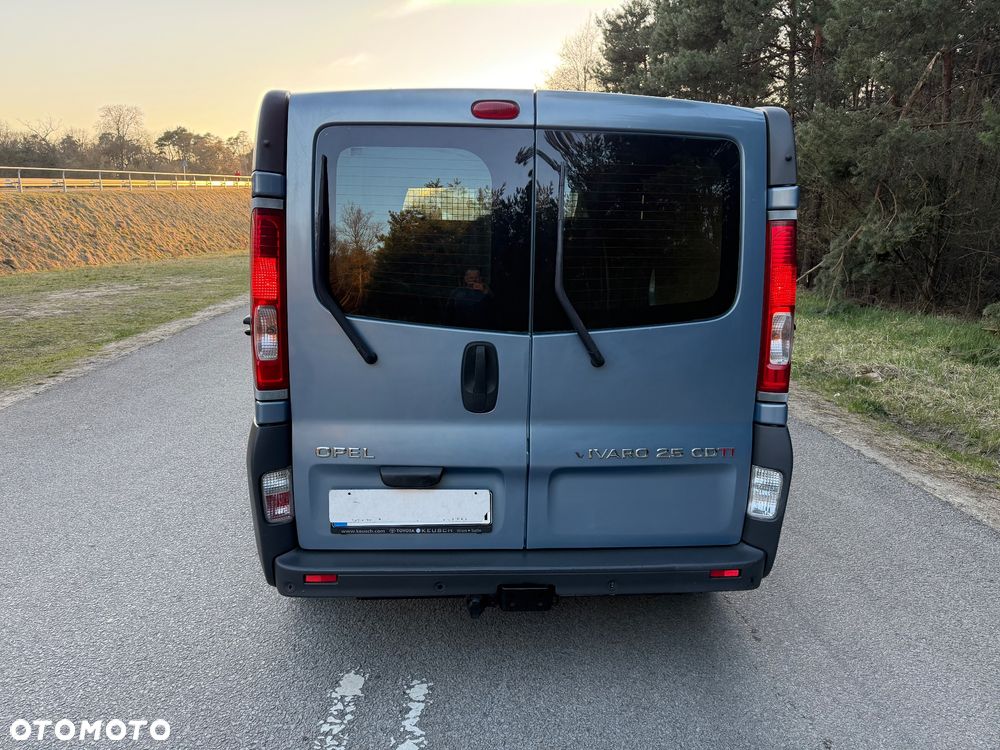 Opel Vivaro - 5