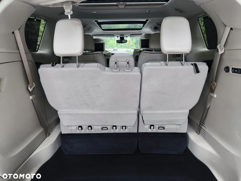 Chrysler Pacifica - 16