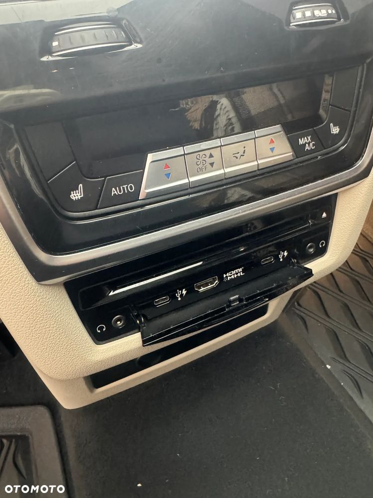 BMW X7 M50i sport - 23