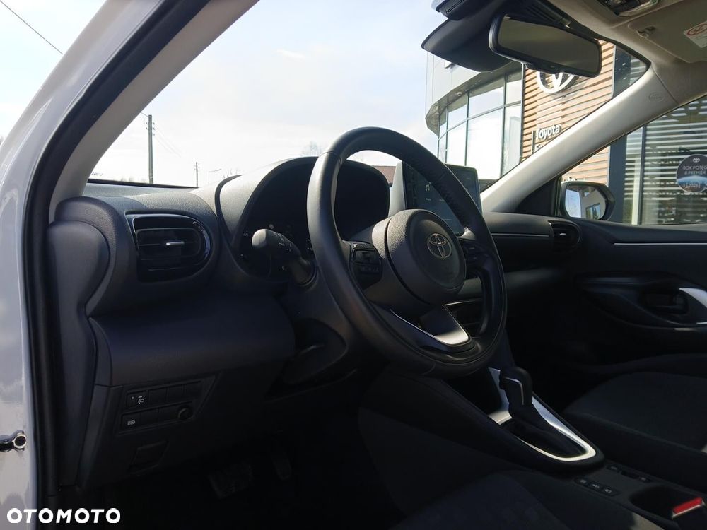 Toyota Yaris - 17