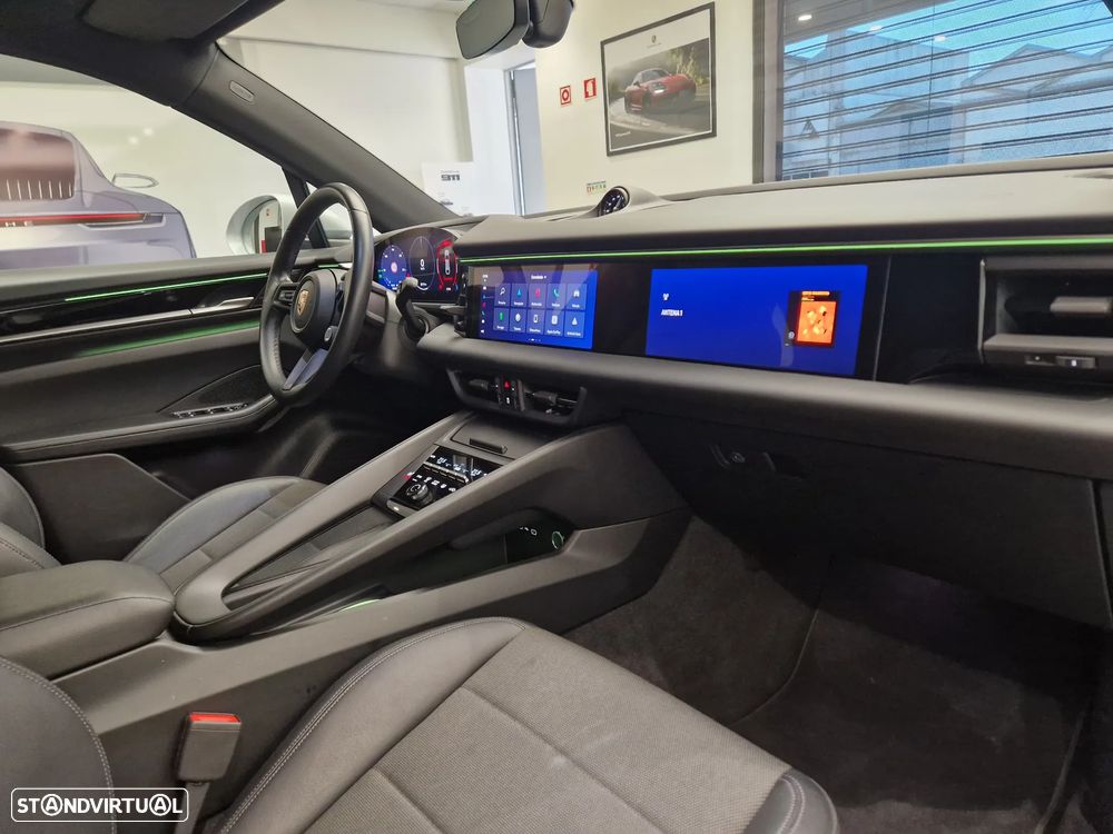 Porsche Macan Electric 4 - 27