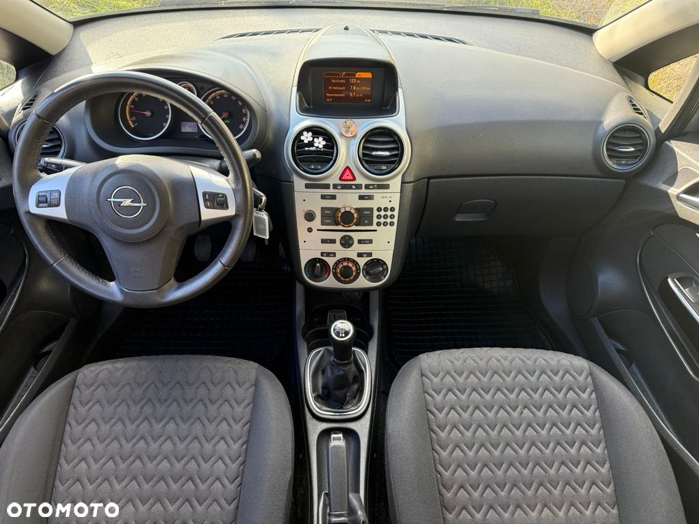 Opel Corsa 1.2 16V Edition / Active - 13